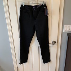 NYDJ Black Ankle Zip Jeans. NWT